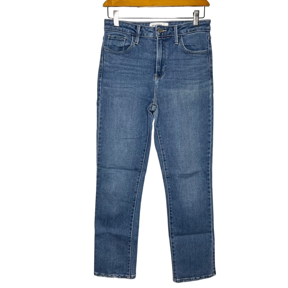 JUST BLACK DENIM Women Size 27 Blue Wash High Rise Straight Leg Jeans